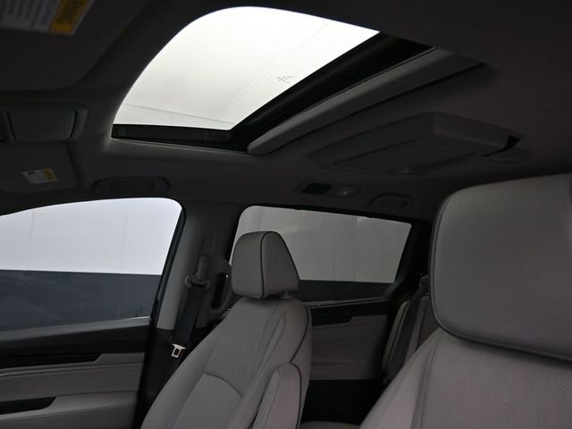 Certified 2024 Honda Odyssey Elite image 25