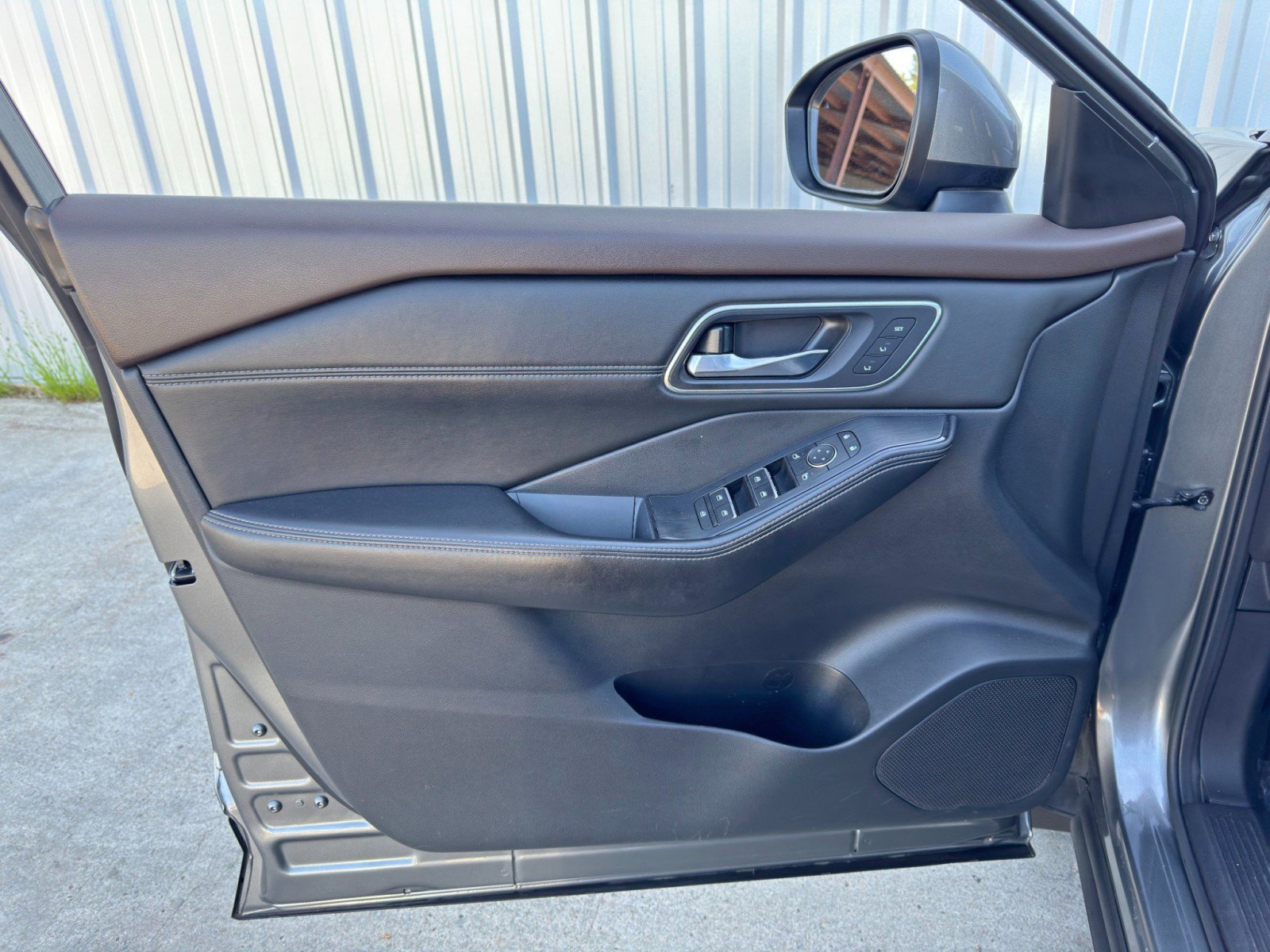 Used 2021 Nissan Rogue SL w/ Premium Package image 39