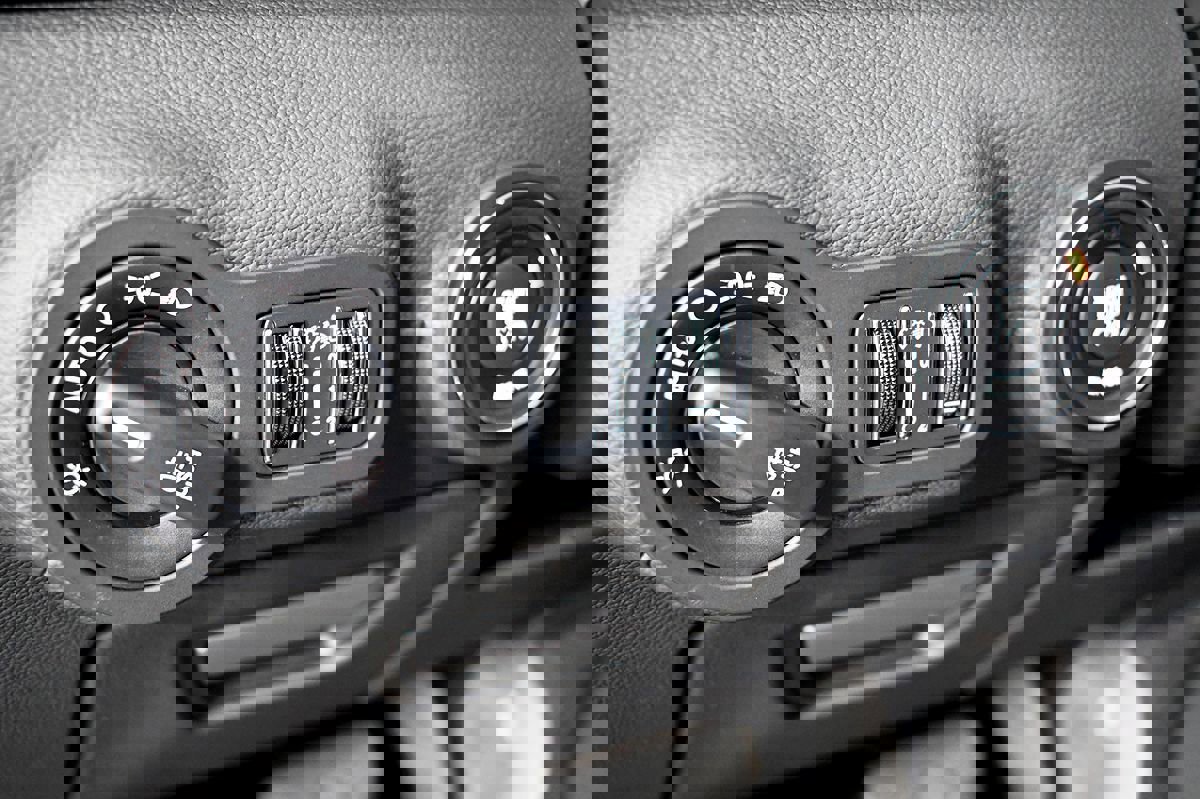 Used 2017 Maserati Ghibli image 31