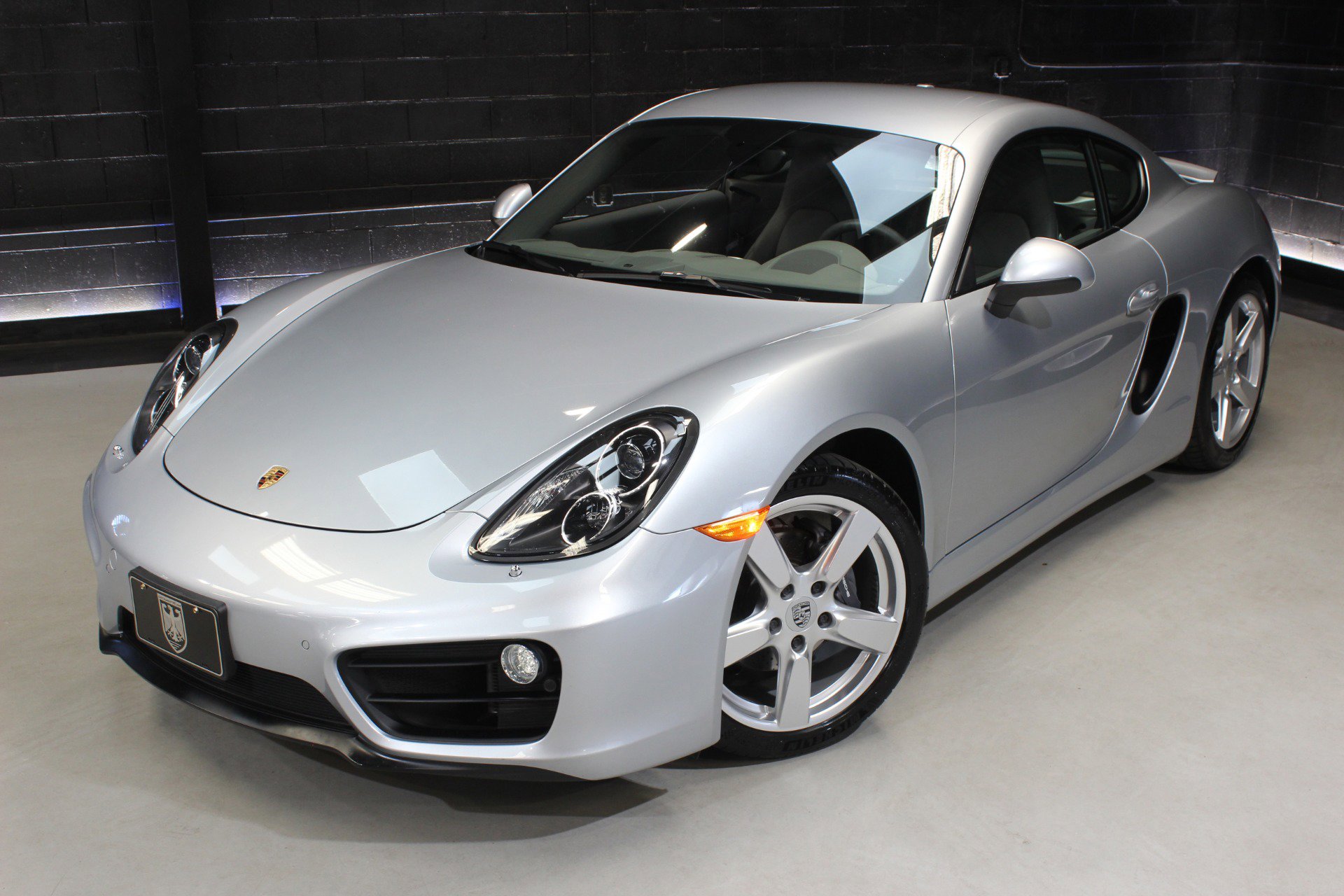 Used 2015 Porsche Cayman image 4