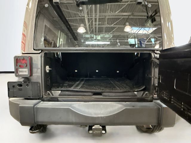 Used 2017 Jeep Wrangler Unlimited Rubicon w/ Connectivity Group image 24