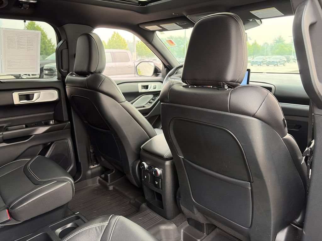 Used 2020 Ford Explorer ST w/ Premium Technology Package AWD/4WD image 32