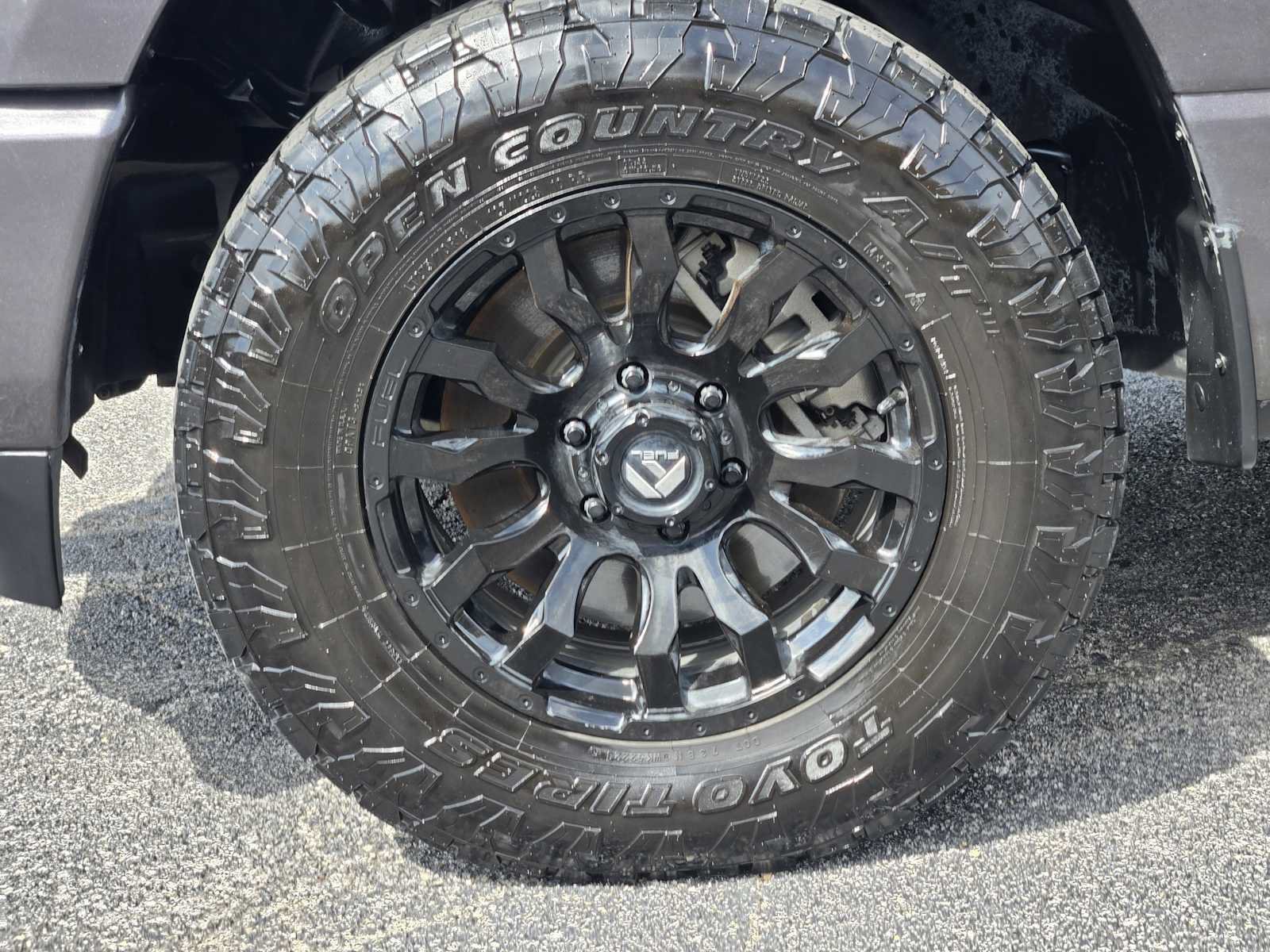 Used 2023 RAM 1500 Laramie AWD/4WD image 13