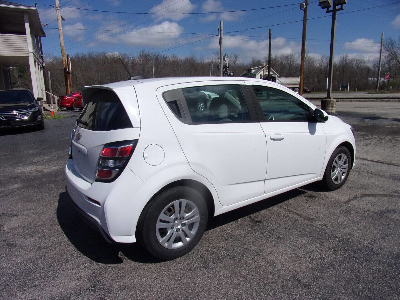 Used 2017 Chevrolet Sonic LT image 8