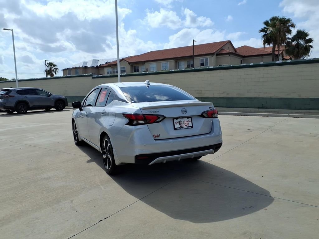 Used 2025 Nissan Versa SR w/ Trunk Package FWD image 3