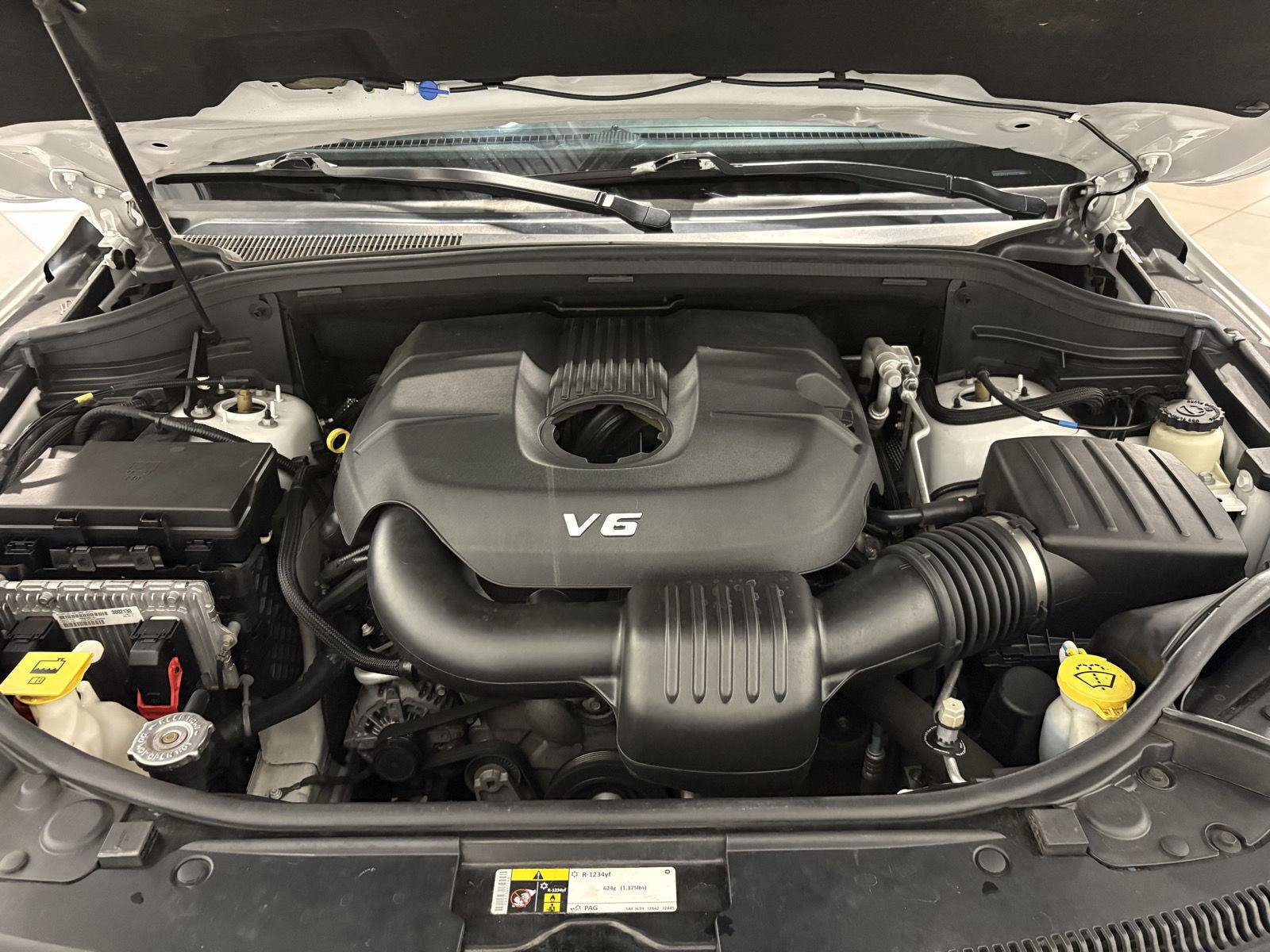 Used 2015 Jeep Grand Cherokee Overland AWD/4WD image 64
