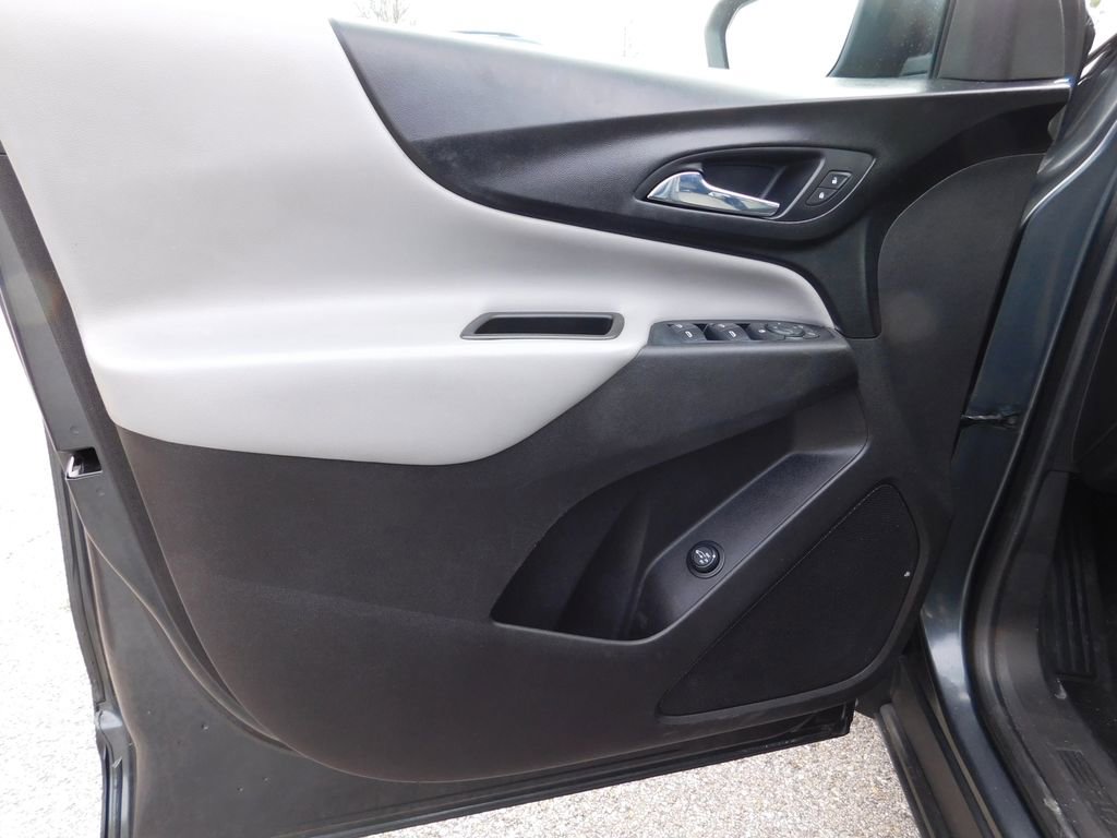 Used 2018 Chevrolet Equinox LT image 14