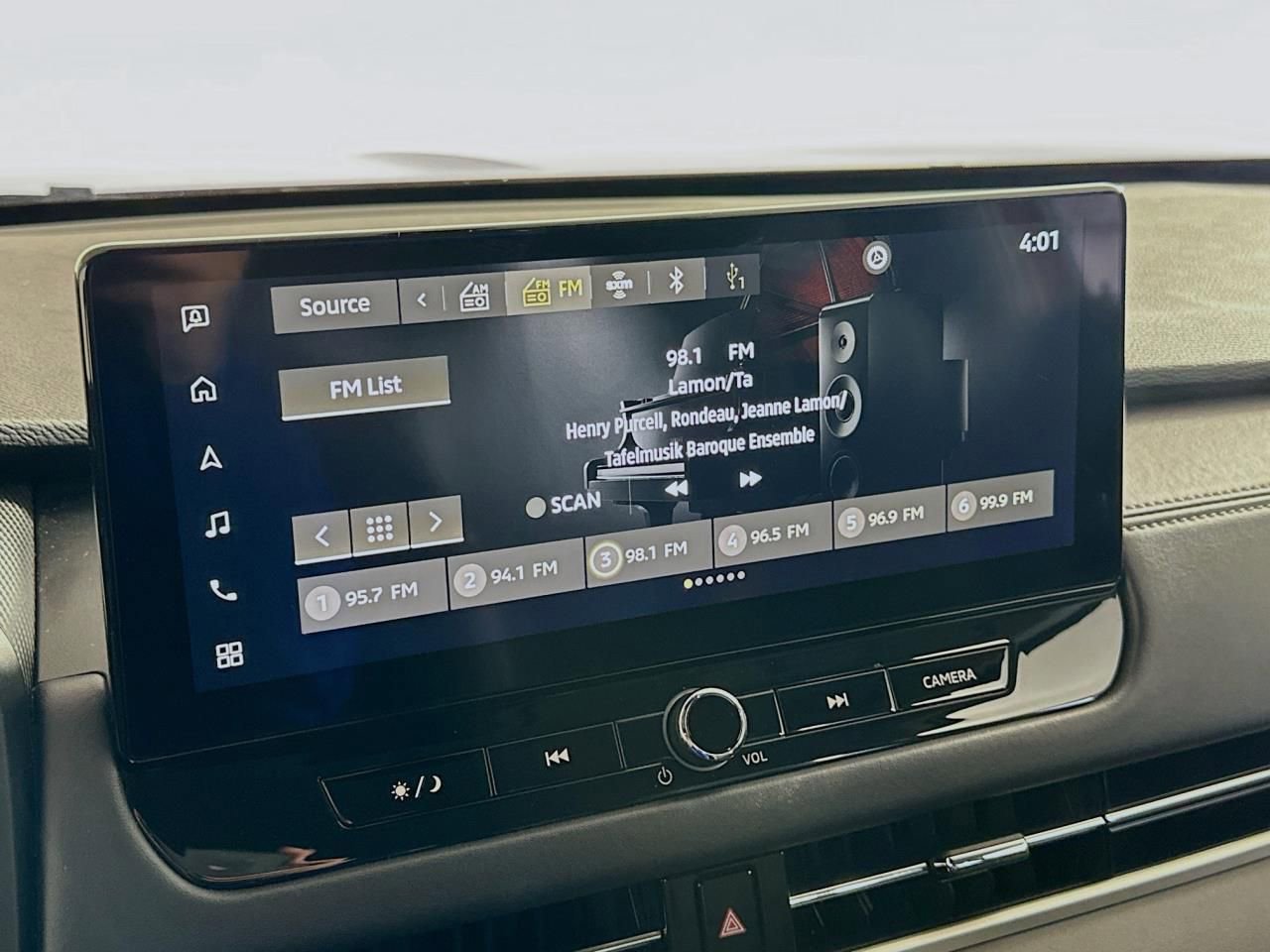 Used 2025 Mitsubishi Outlander SE image 34