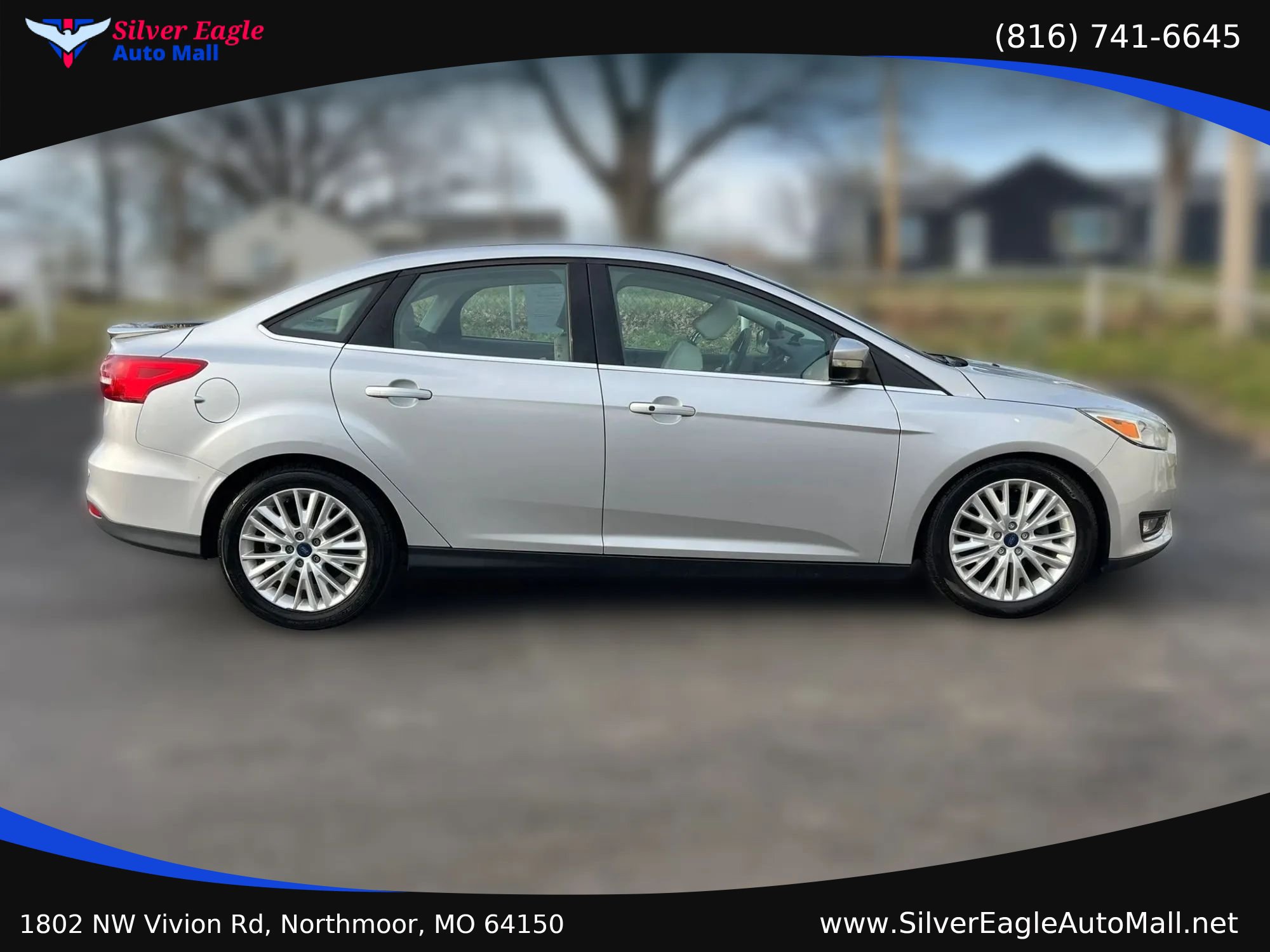 Used 2017 Ford Focus Titanium FWD image 2