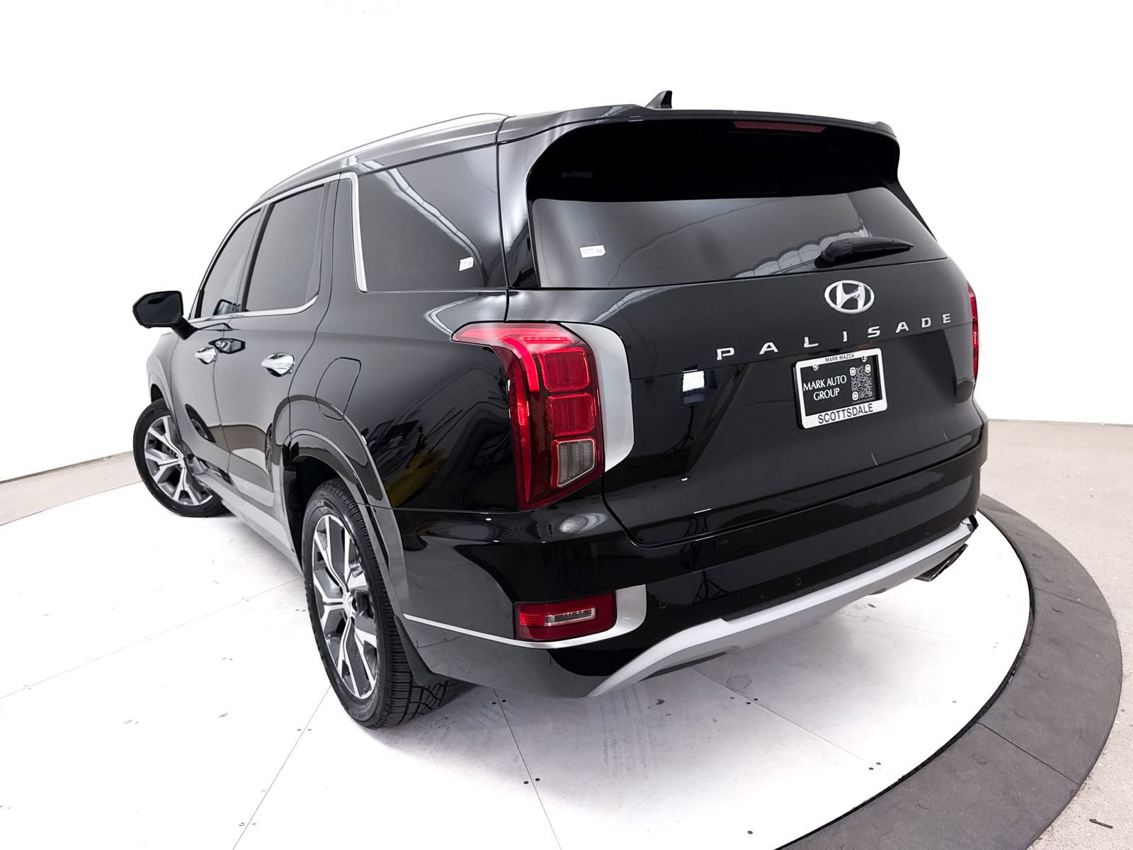 Used 2022 Hyundai Palisade Limited FWD image 9