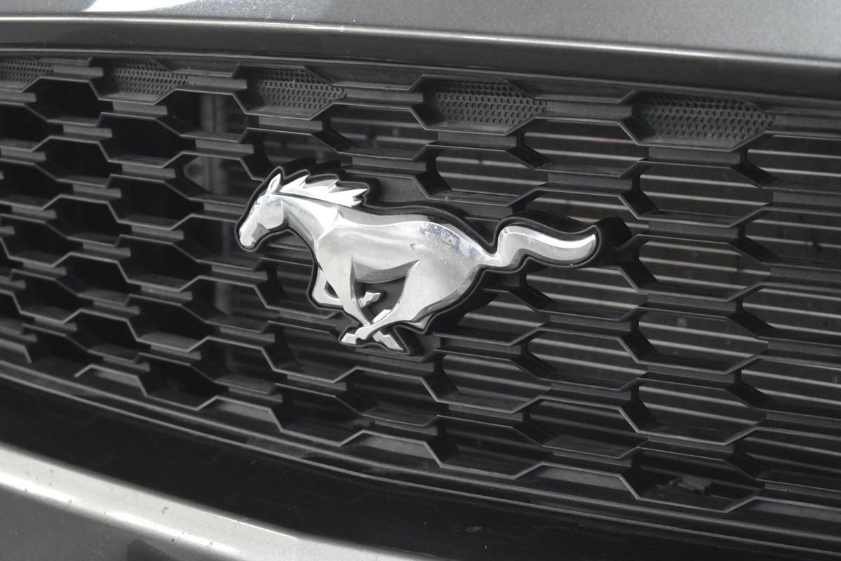 Used 2017 Ford Mustang Coupe image 25