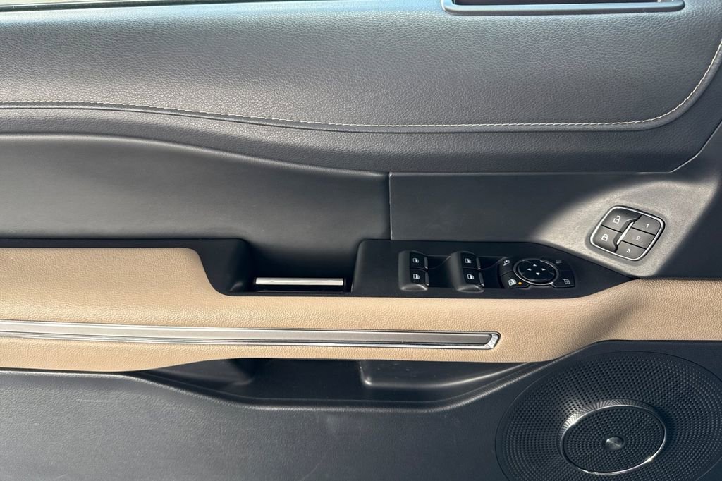 Used 2024 Ford Expedition Max Limited image 17