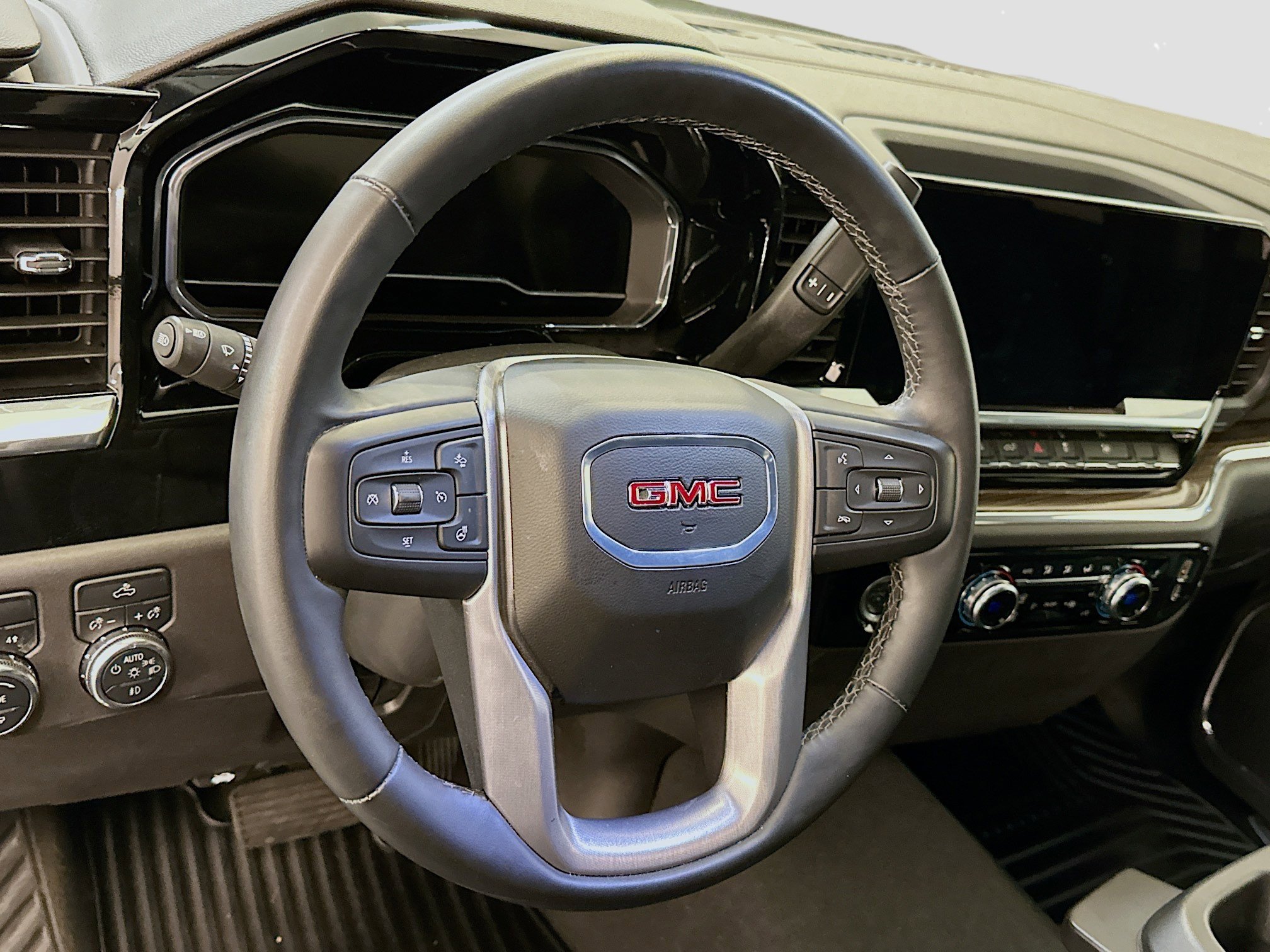 Used 2024 GMC Sierra 1500 Elevation image 18