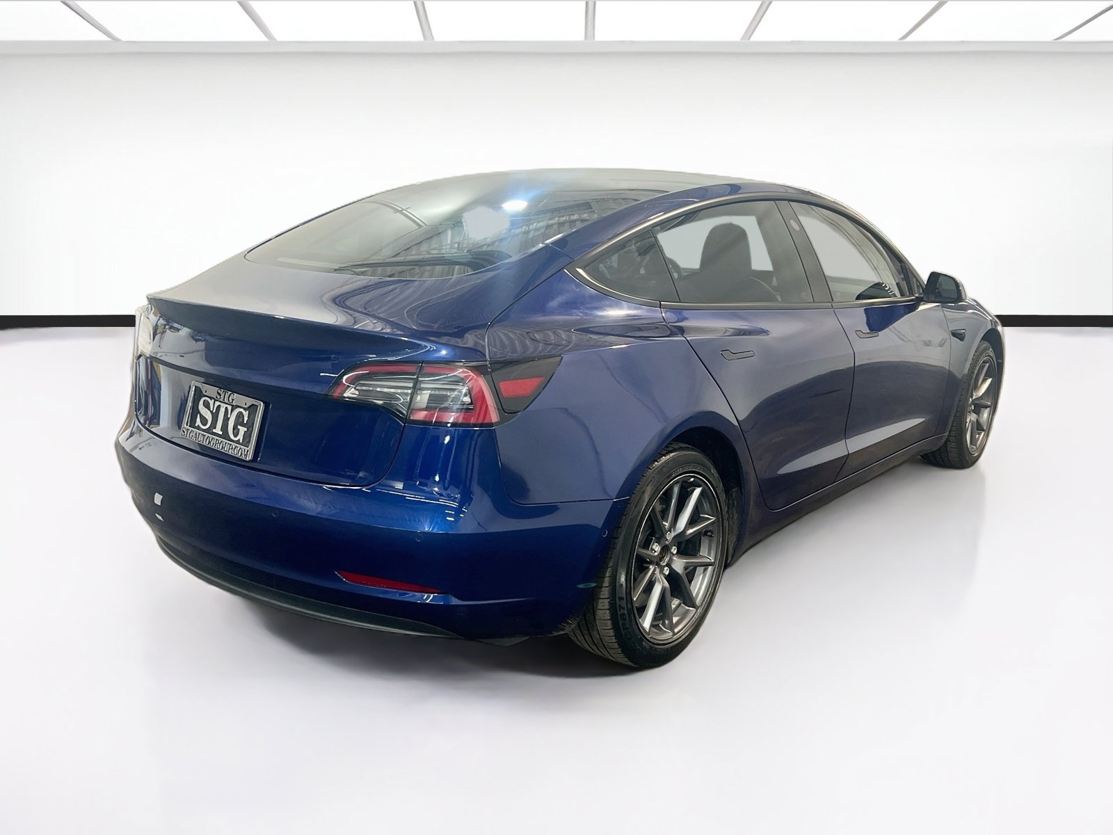 Used 2022 Tesla Model 3 RWD image 4