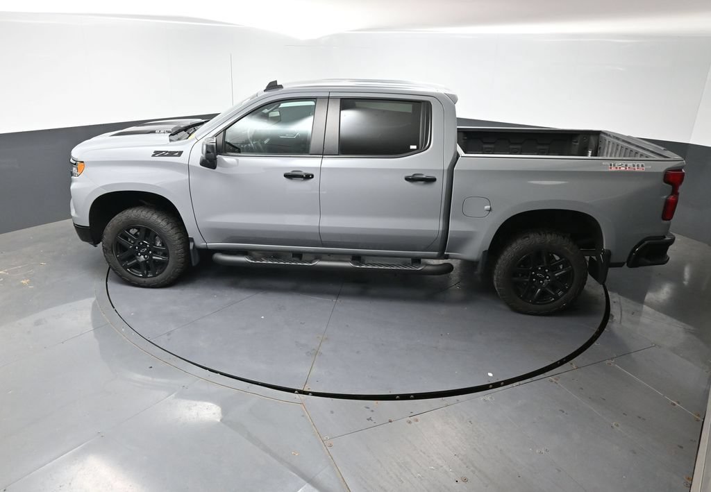 Used 2024 Chevrolet Silverado 1500 LT Trail Boss w/ LT Trail Boss Premium Package AWD/4WD image 46