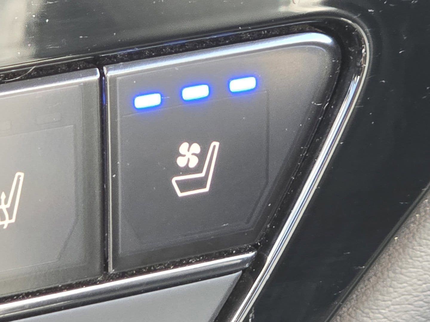 Used 2023 Honda Accord Touring image 10