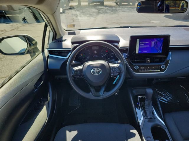 Used 2025 Toyota Corolla LE image 23