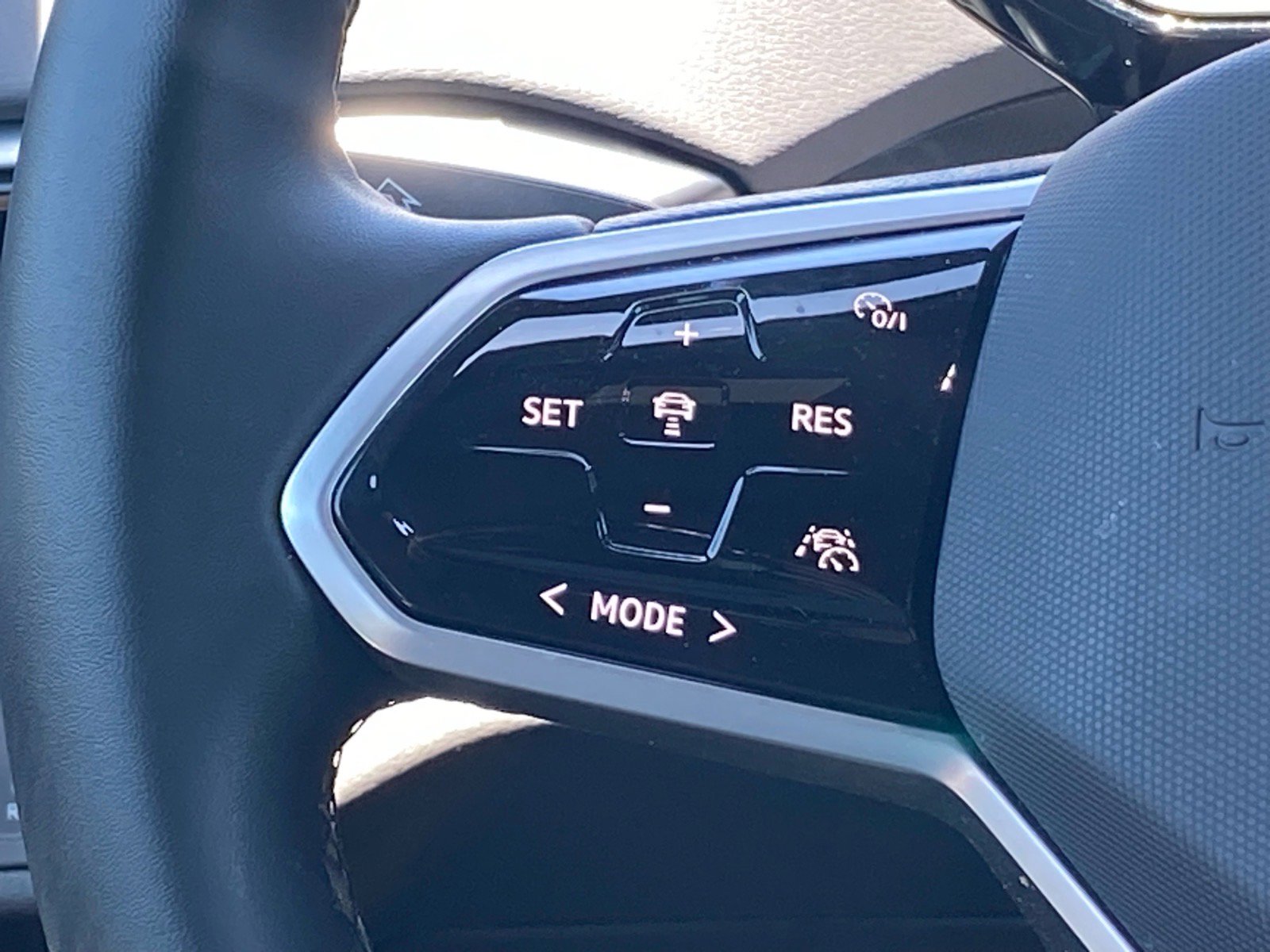 Certified 2023 Volkswagen ID.4 Pro RWD image 6