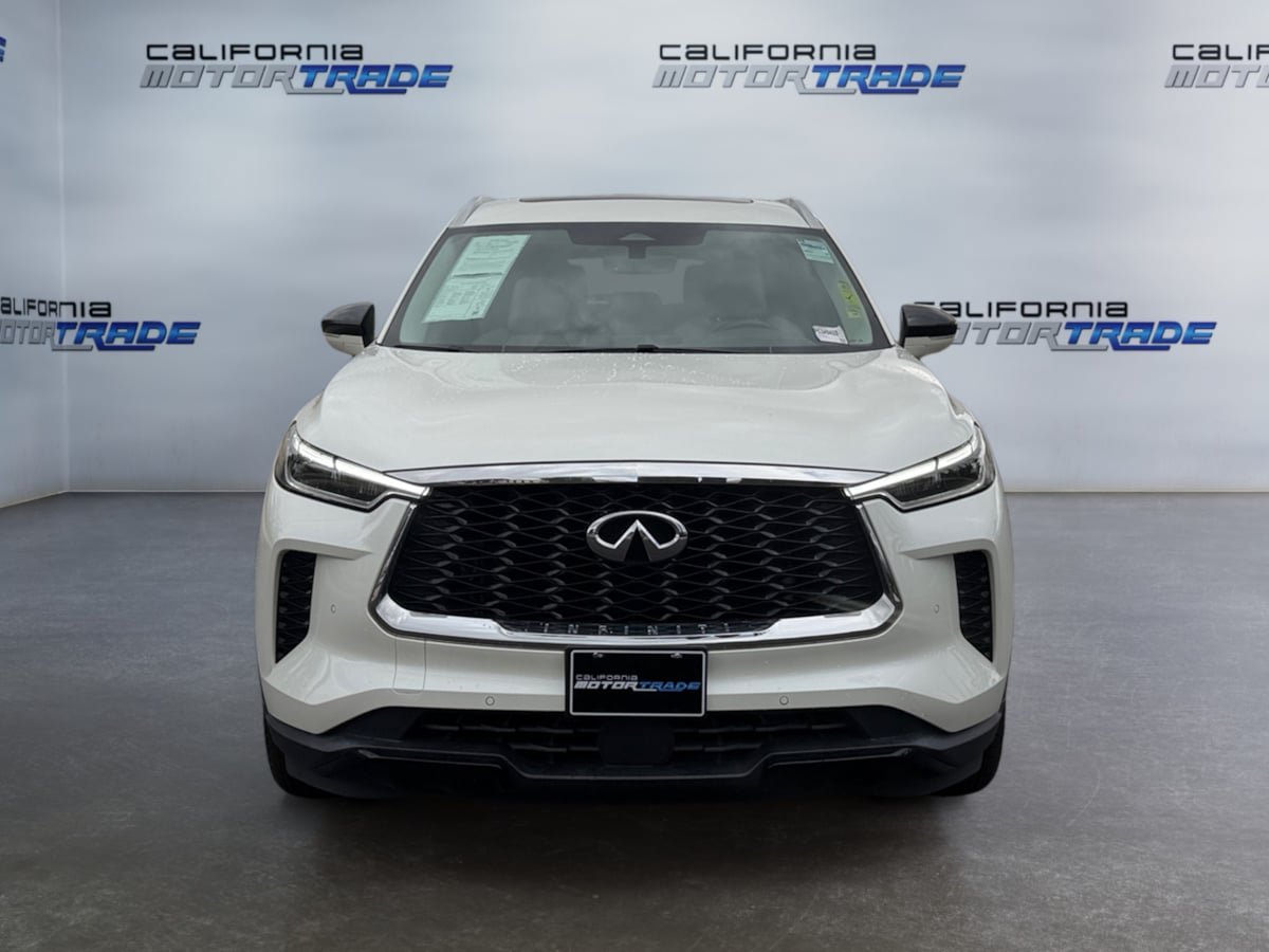 Used 2023 INFINITI QX60 Luxe w/ Cargo Package AWD/4WD image 2