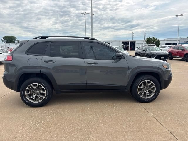 Used 2022 Jeep Cherokee Trailhawk w/ Comfort/Convenience Group AWD/4WD image 2