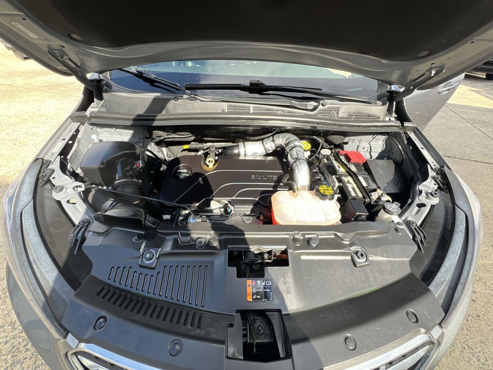Used 2019 Buick Encore Essence w/ Experience Buick Package AWD/4WD image 35