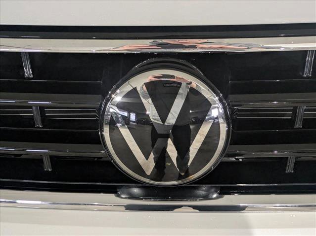 Used 2024 Volkswagen Tiguan SE R-Line image 30