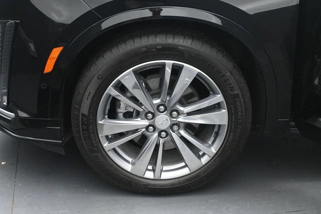 Used 2025 Cadillac XT6 Premium Luxury w/ Technology Package AWD/4WD image 36