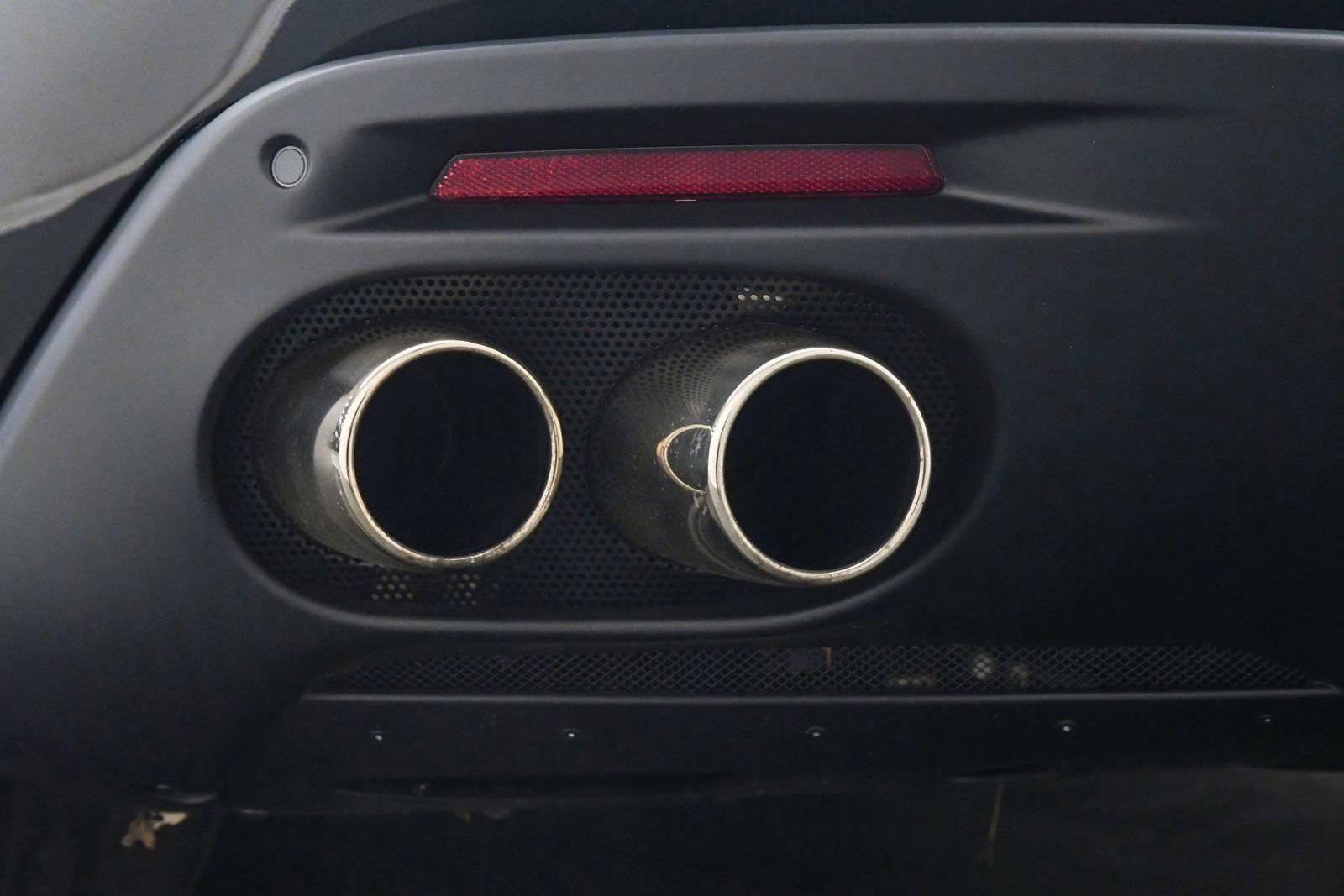 Used 2023 Ferrari Roma image 23