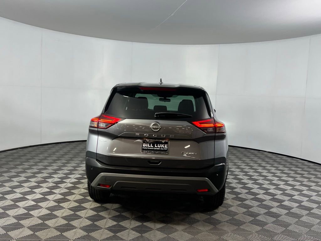 Used 2023 Nissan Rogue SV image 8