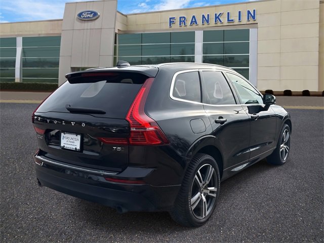 Used 2021 Volvo XC60 T5 Momentum w/ Premium Package image 7