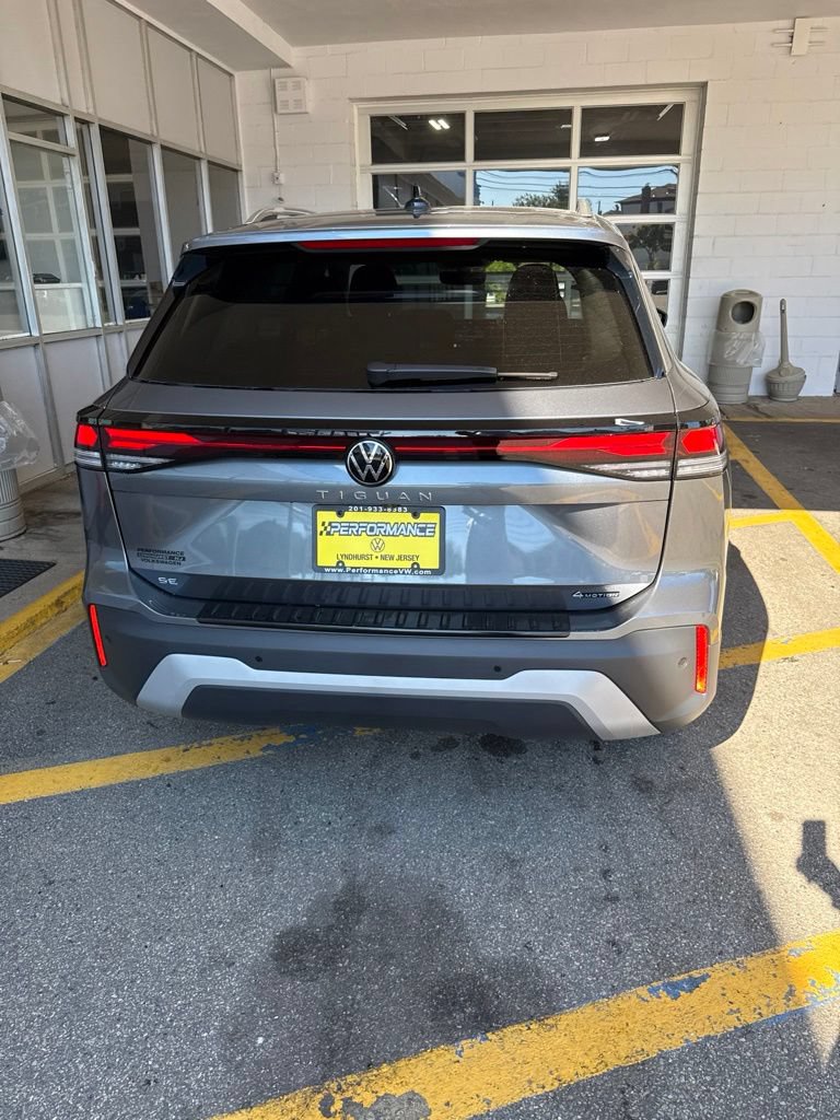 New 2026 Volkswagen Tiguan SE AWD/4WD image 12