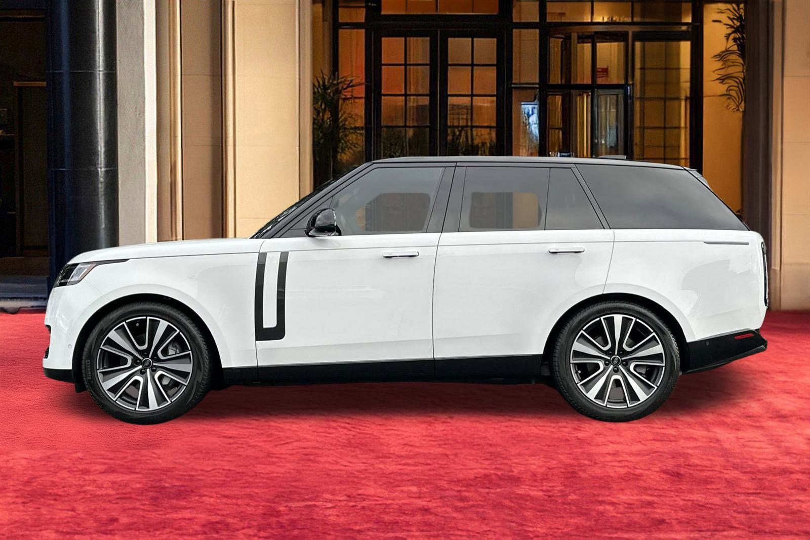 Used 2024 Land Rover Range Rover SE image 3