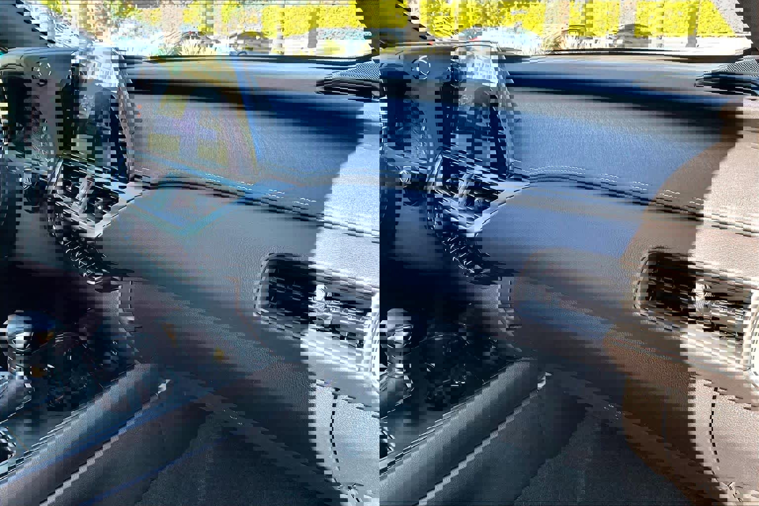 Used 2024 Lexus UX 250h FWD image 17