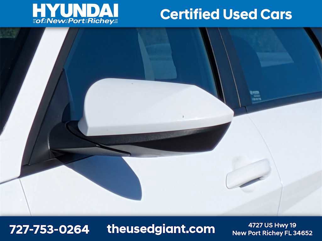Used 2025 Hyundai Elantra SE image 11