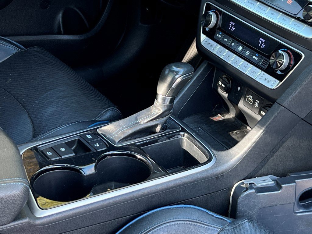 Used 2019 Hyundai Sonata Limited image 11