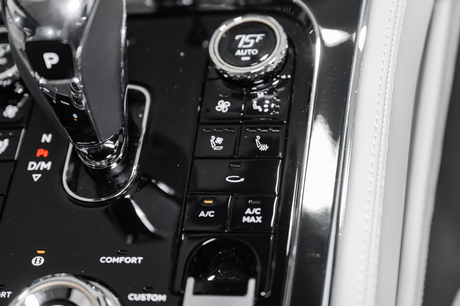 Certified 2023 Bentley Continental GT V8 AWD/4WD image 37