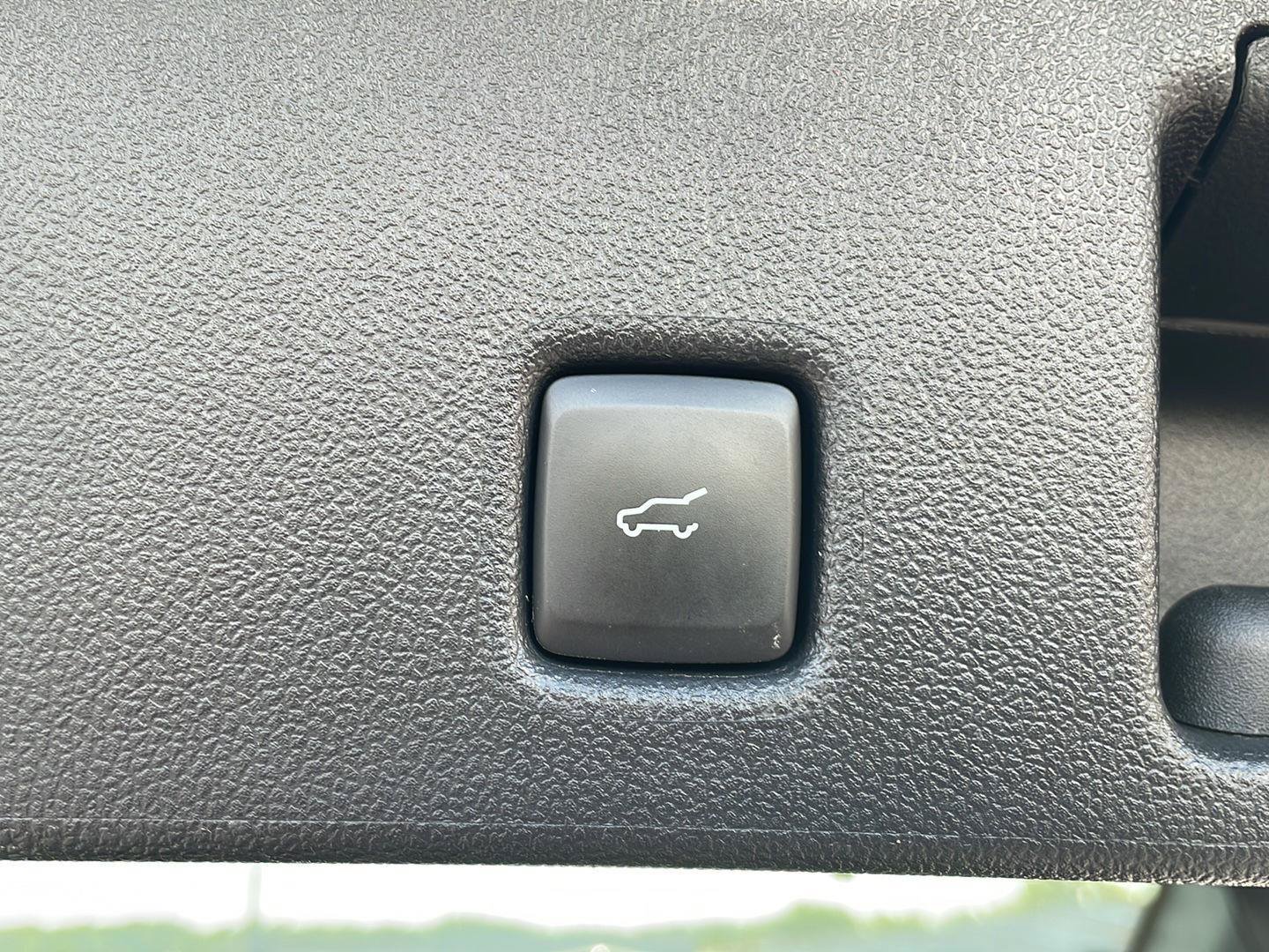 Used 2024 Ford Escape ST-Line w/ Equipment Group 301A FWD image 28