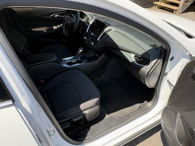 Used 2021 Chevrolet Malibu RS FWD image 14