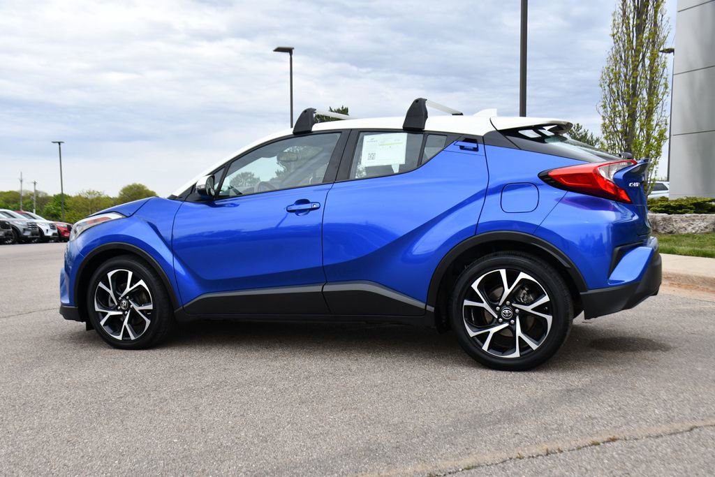 Used 2019 Toyota C-HR XLE FWD image 3