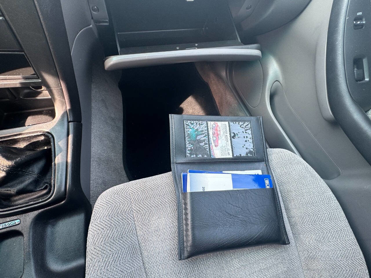 Used 2001 Subaru Legacy L image 12