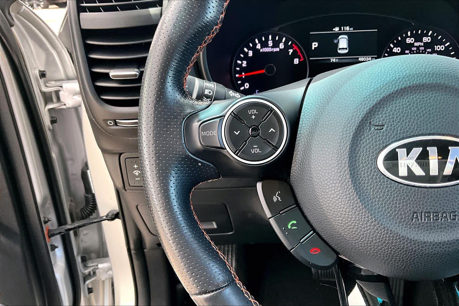 Used 2019 Kia Soul ! FWD image 23