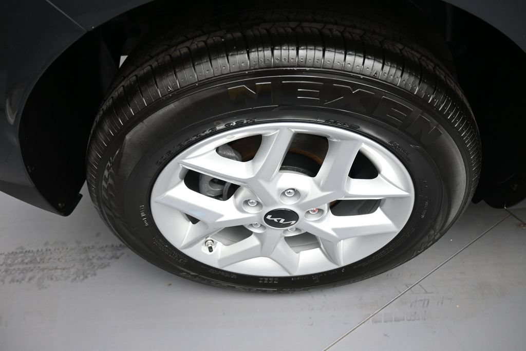 Certified 2025 Kia Soul S FWD image 12