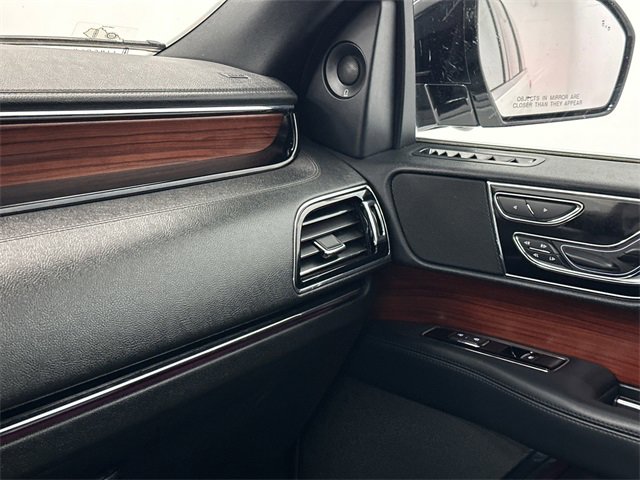 Used 2022 Lincoln Navigator Reserve image 37