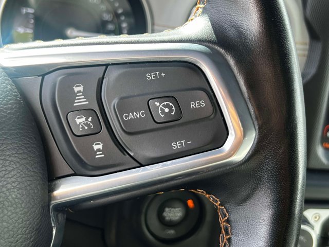 Used 2022 Jeep Wrangler Unlimited Sahara AWD/4WD image 23