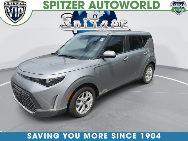 Used 2025 Kia Soul LX w/ LX Technology Package FWD image 4