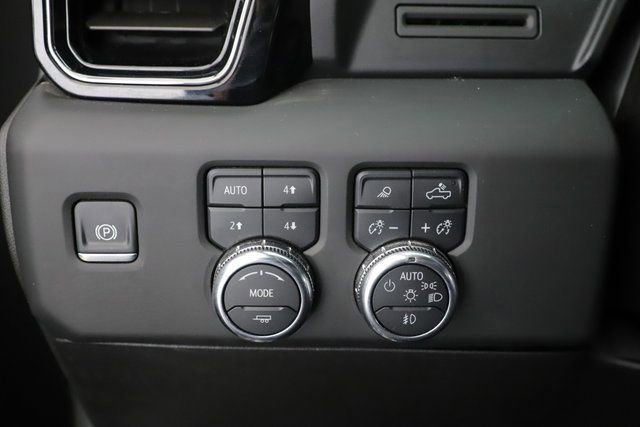 Used 2025 GMC Sierra 1500 AT4 w/ AT4 Premium Package image 21
