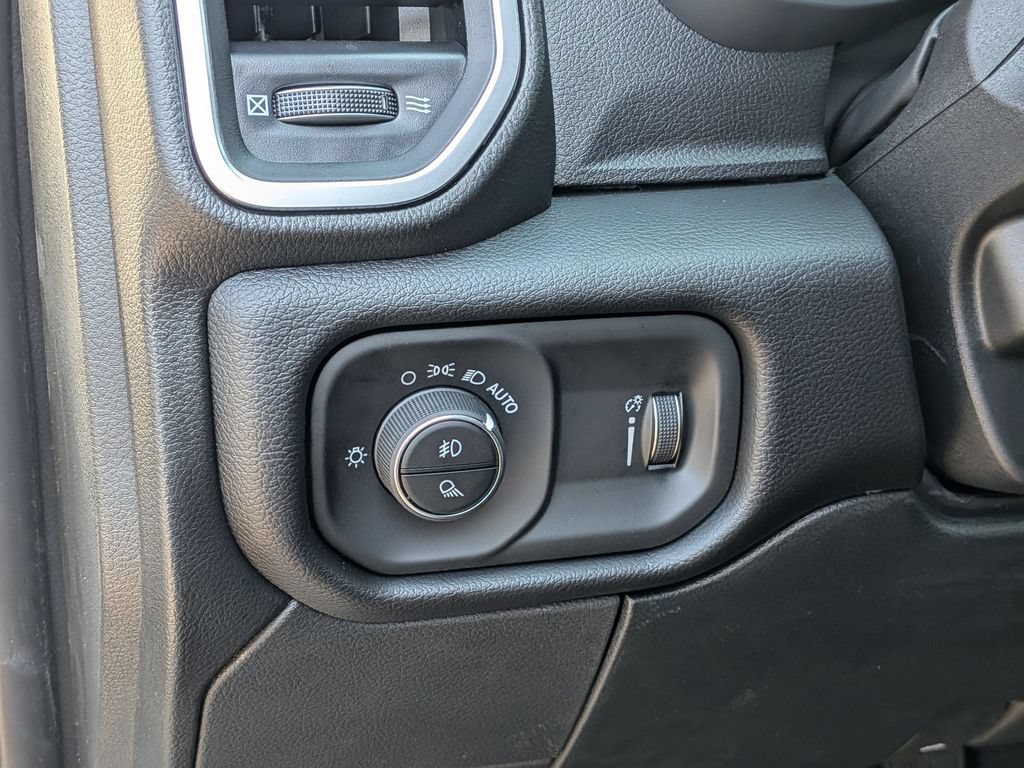 New 2026 RAM 2500 Big Horn AWD/4WD image 14