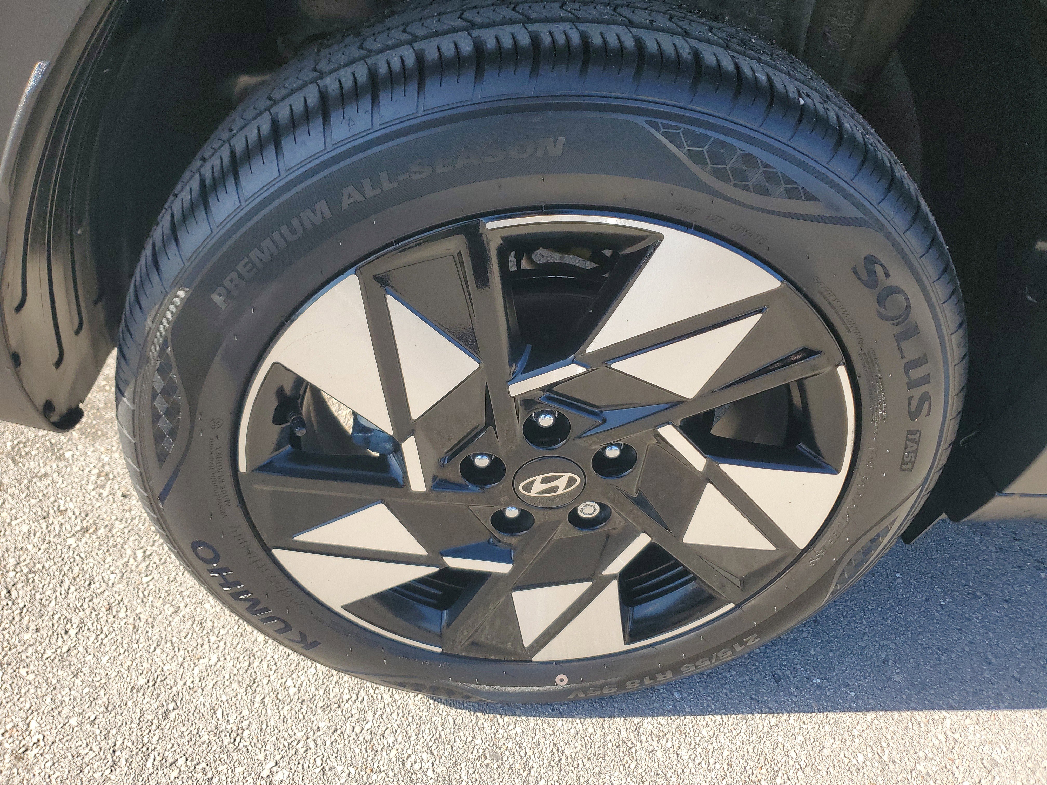 Used 2024 Hyundai Kona SEL image 29