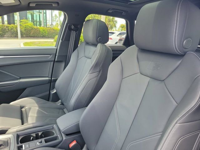 Certified 2025 Audi Q3 2.0T Premium w/ Convenience Package AWD/4WD image 16