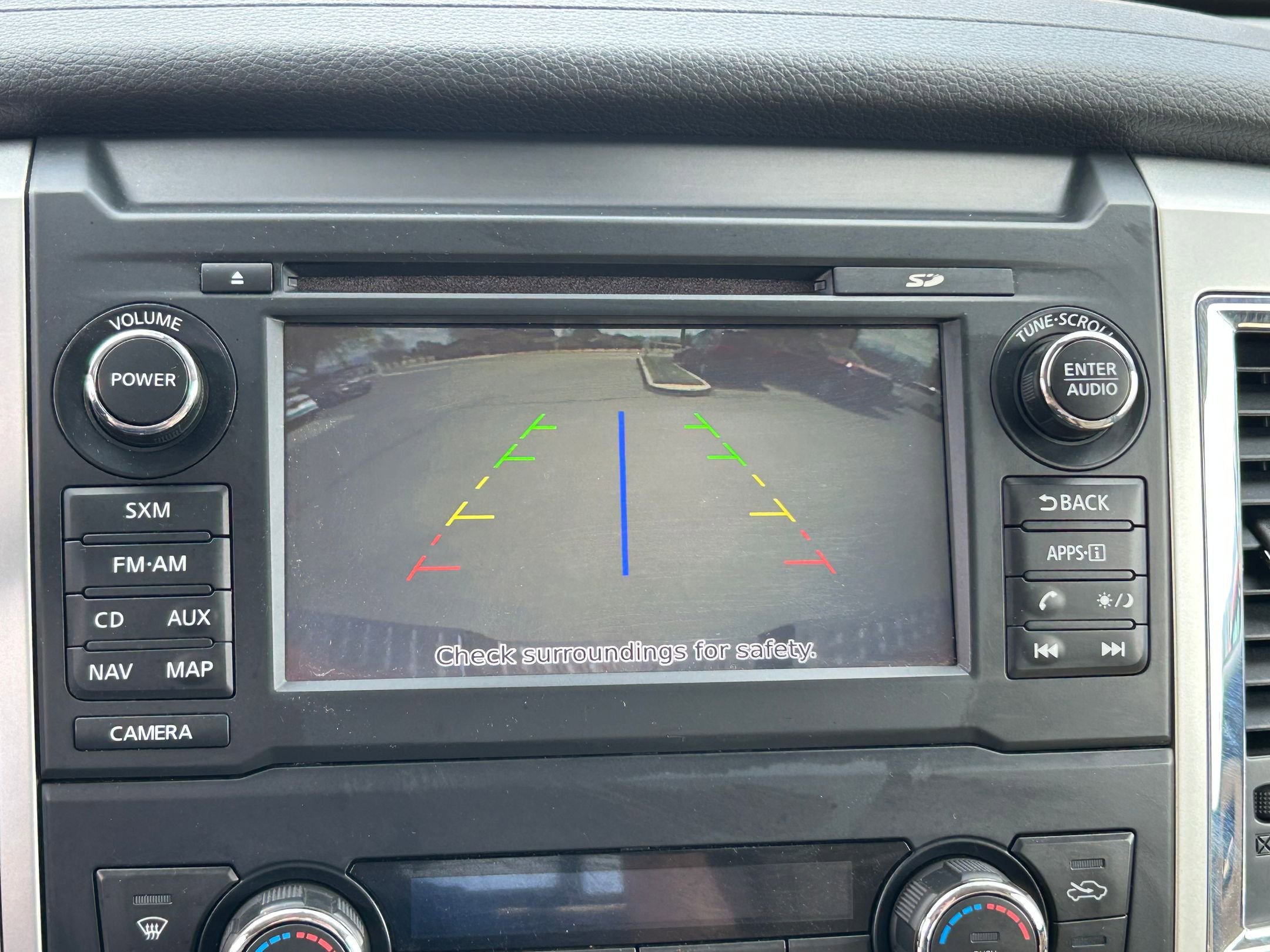 Used 2017 Nissan Titan SV image 22